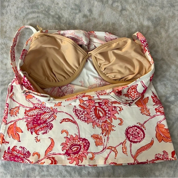 Lands’ End Tankini Top - Picture 3 of 4